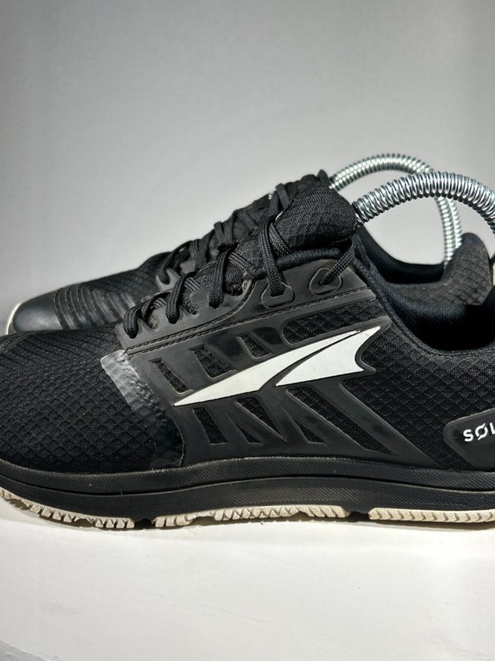 Altra Solstice XT 2 Training Shoes Womens 7 Black Gym CrossFit Trainer Sneakers